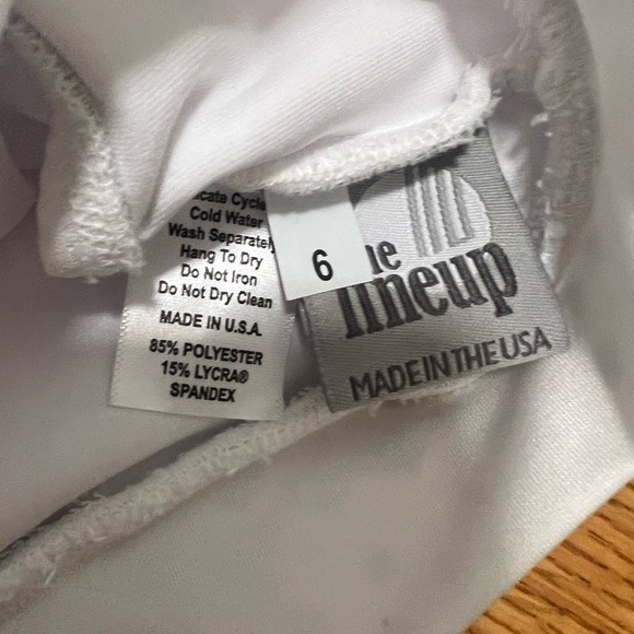 The Lineup White Lyrical Child Size 6 - Picture 3 of 4